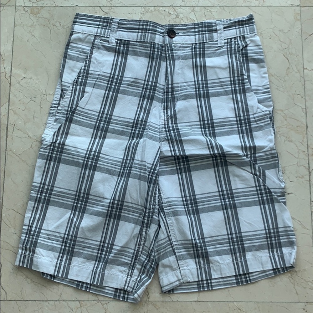 Faded Glory Men’s Flat Front Shorts in Grey Plaid
